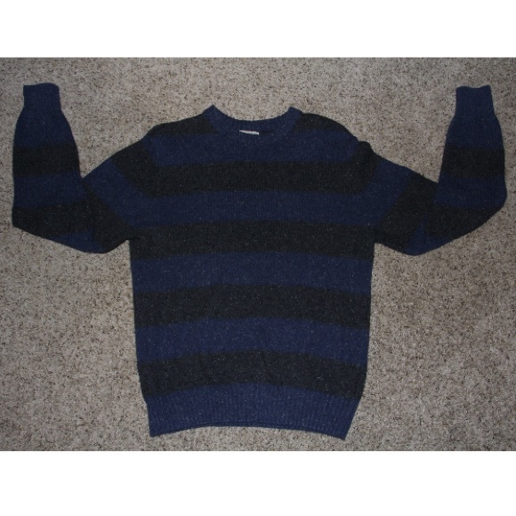 Blue/Black stripe long sleeves. - Picture 2 of 3